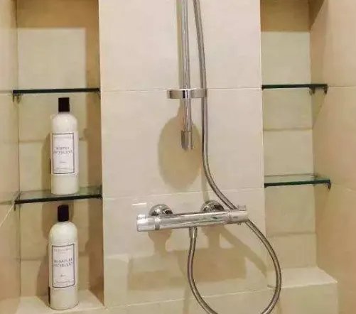 旧卫生间怎么翻新