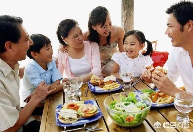 孩子的爷爷奶奶、外公外婆应该在育儿过程中起到哪些积极作用？