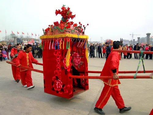 中式婚礼用品有哪些  中式婚礼需要多少钱