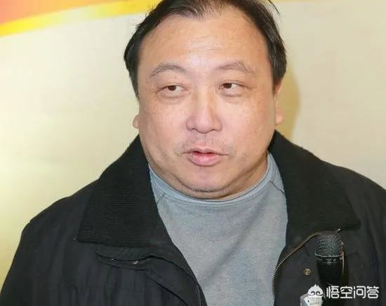 如何评价王晶被博主斥责“没资格离场”爆粗口回应？