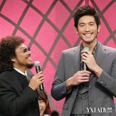 揭秘康熙来了高以翔看小S狂摸男神