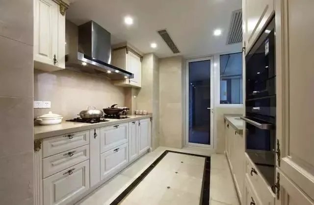 厨房旁边的小阳台原来要这样设计，太美了吧！！！！