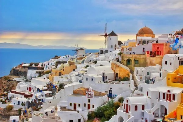 希腊青年失业率极高的原因有哪些，希腊人如何保障高质量生活？