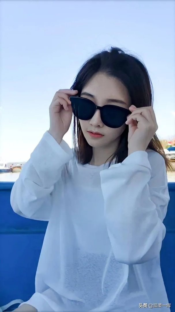 冯提莫斗鱼合约到期，如何评价她直播5年来的成绩？