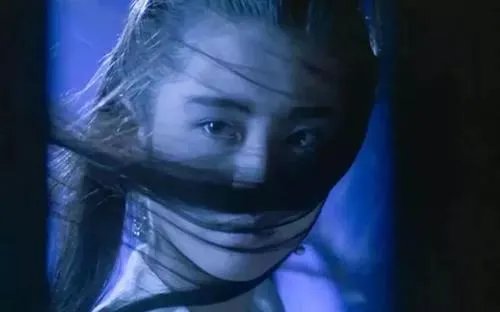 郑爽涉嫌偷税漏税被罚2.99亿元！假如不缴罚款，郑爽要坐牢吗？