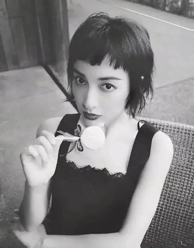 赵丽颖头发越来越短,短发适合怎样的脸型?