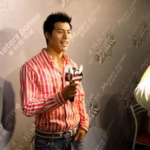 名模李小兵被曝同性激情裸聊 李小兵视频完整版疯传