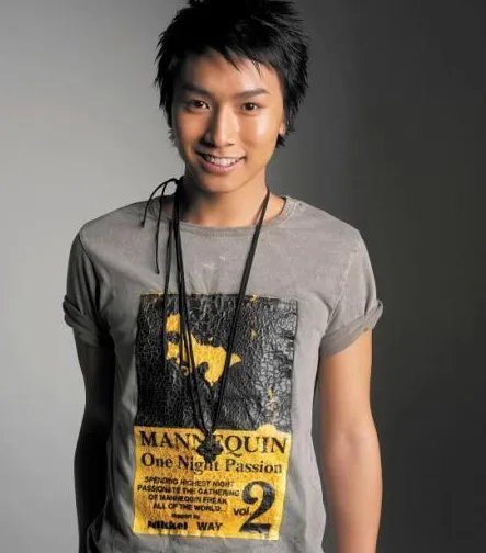 喜爱夜蒲陈柏宇纹身遭网友质疑 自己不认为有损形象