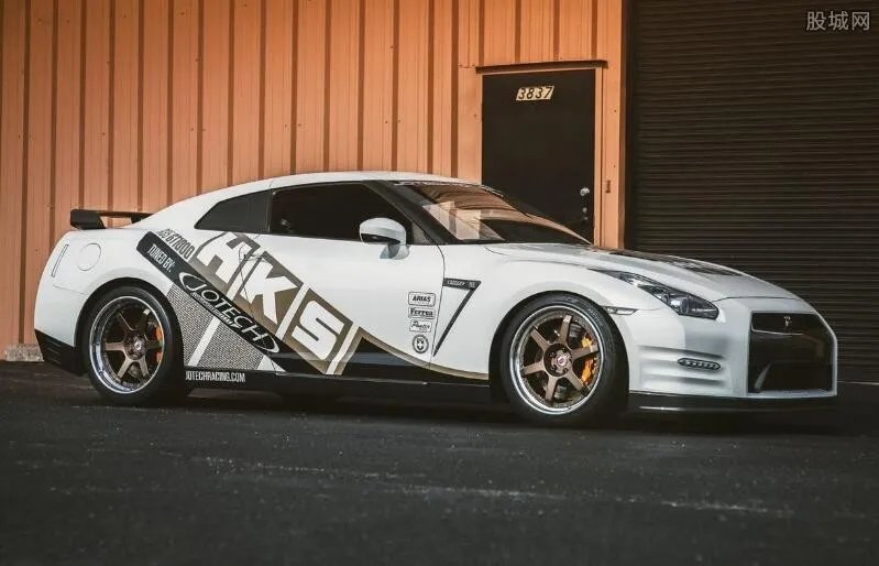 gtr跑车多少钱 gtr跑车配置参数介绍