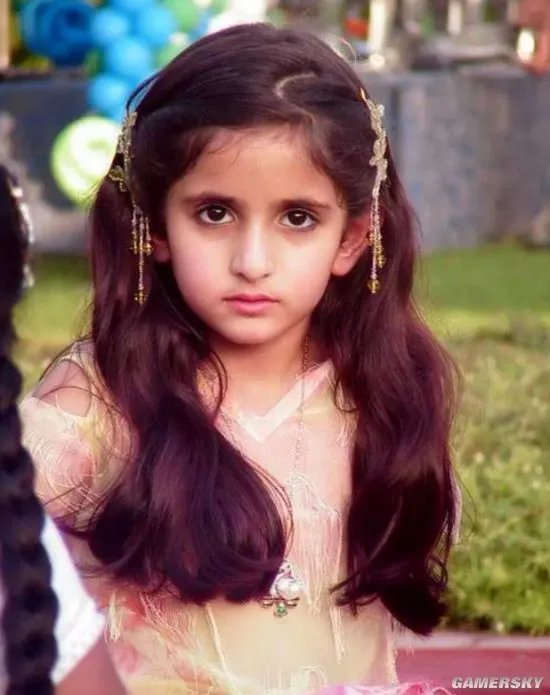 “迪拜最美公主”萨拉玛：靠颜值火遍全网，却被迫嫁给大叔