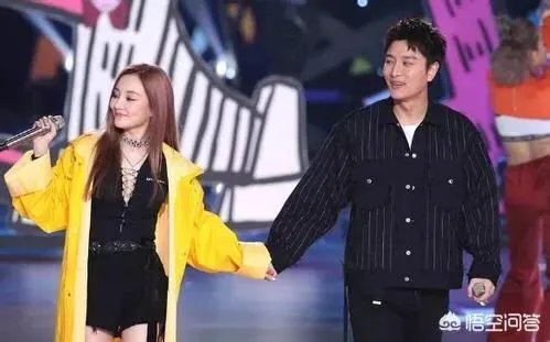 2018东方卫视跨年晚会中，各明星的表演有什么亮点？