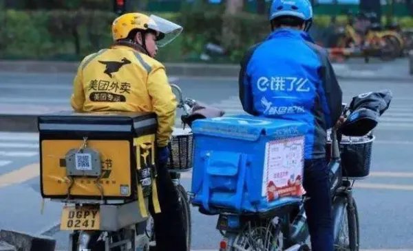 广州一外卖员送餐拍照后拿走餐品，你还碰到过哪些奇葩送餐员？