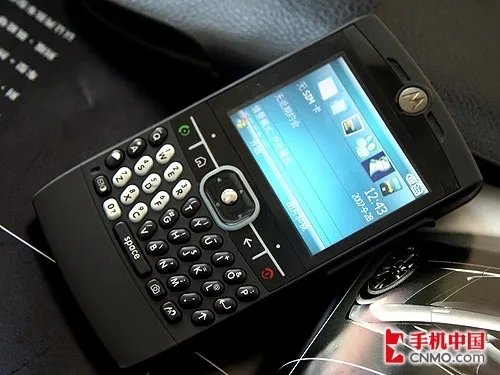 416兆赫处理器 摩托罗拉Q8终于接受预定