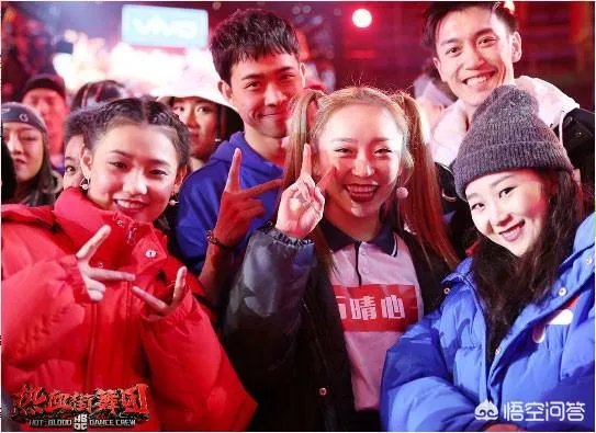 热血街舞团和这就是街舞哪个先播