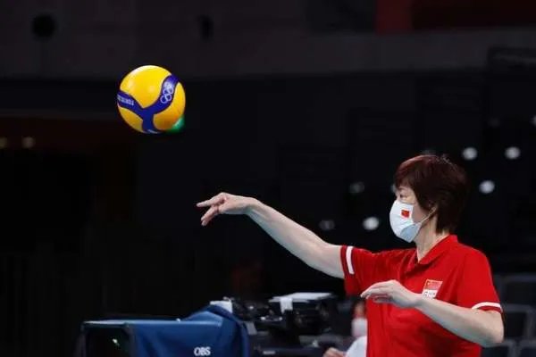 郎平卸任后首次接受采访，她此次接受采访都透露出了哪些信息？