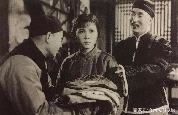 田华：从贫民女到艺术家，一家四口皆患癌去世，今92岁为何仍要挣钱养家？