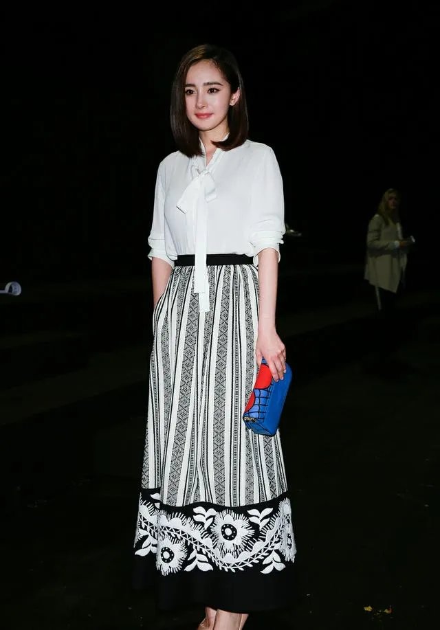 杨幂怒斥叫卖明星信息者，你怎么看？