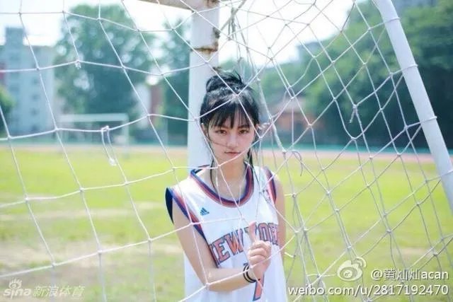 武汉美女众多，武汉大学的校花中你最喜欢哪一个呢？