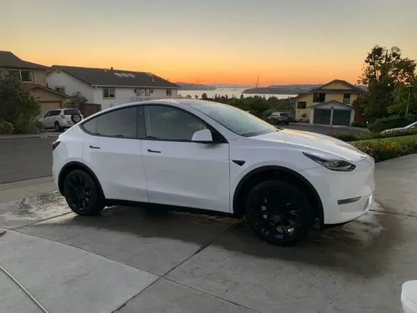 国产特斯拉Model 3启程出口,Model Y交付即将开始