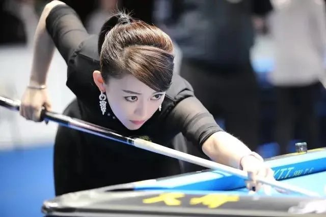 如何评价潘晓婷？