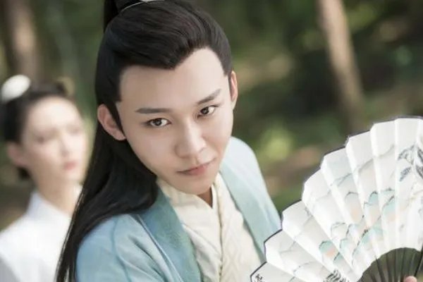 刘奕君儿子刘怡潼出道，为何被称“反派继承者”？