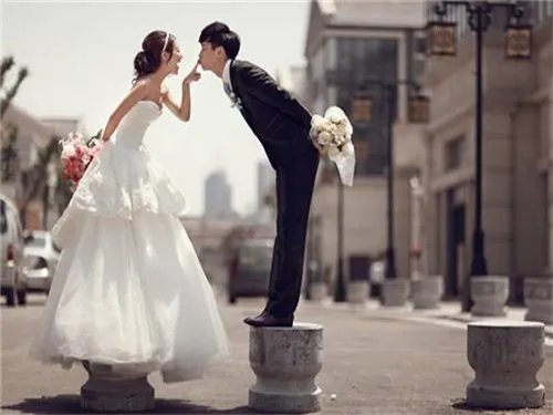 国内品牌婚纱摄影店有哪些 选择婚纱摄影店要注意什么