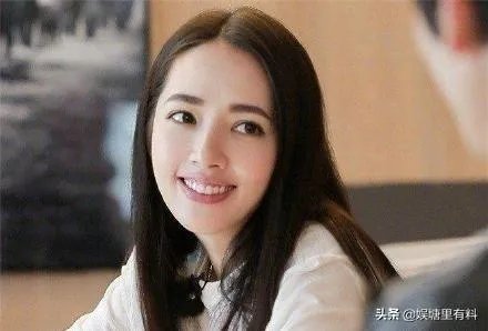 6月17日郭碧婷腹部隆起似皮球被猜测怀孕，为什么明星生子这么多人关注？