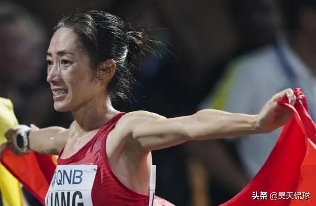 梁瑞女子50公里竞走夺得田径世锦赛中国队首金，她冲刺时已是凌晨4点，这是怎么回事？