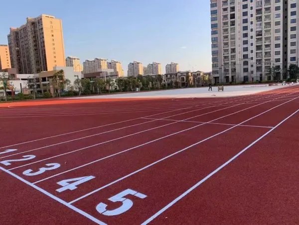塑胶跑道做法
