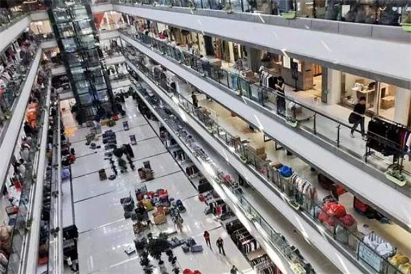 嘉兴十大购物场所排行榜:银泰城上榜,服饰占多数