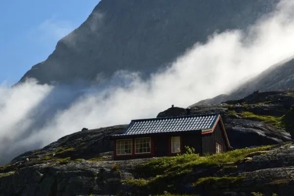 凤凰古城江边住宿可以讲价吗？