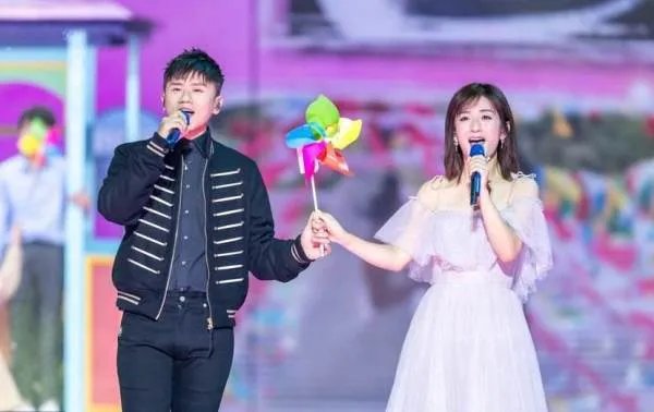 张杰和谢娜结婚多少年了，他们的婚后生活怎么样？