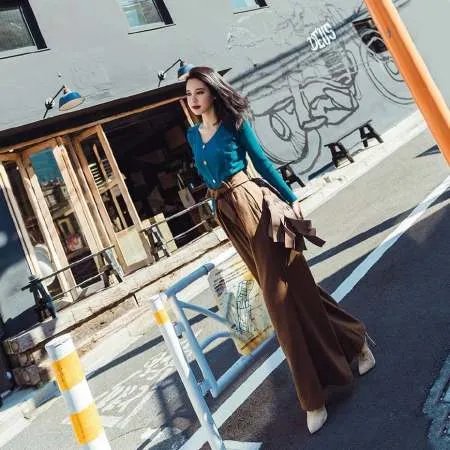 牛仔阔腿裤怎么搭配？