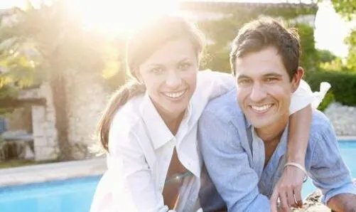 女朋友问我爱她什么怎么回答 爱一个人应该怎么去爱