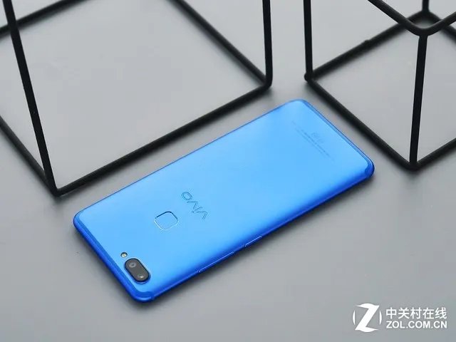 高颜值全面屏手机 上京东买vivo X20蓝