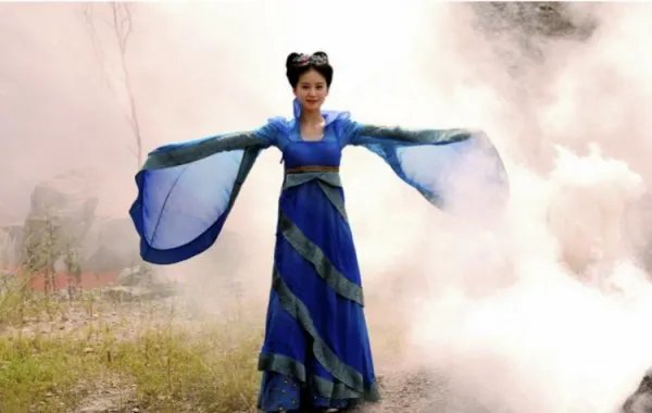 左小青、刘诗诗、万茜、董洁这几个气质清雅的女演员，大家最欣赏谁？