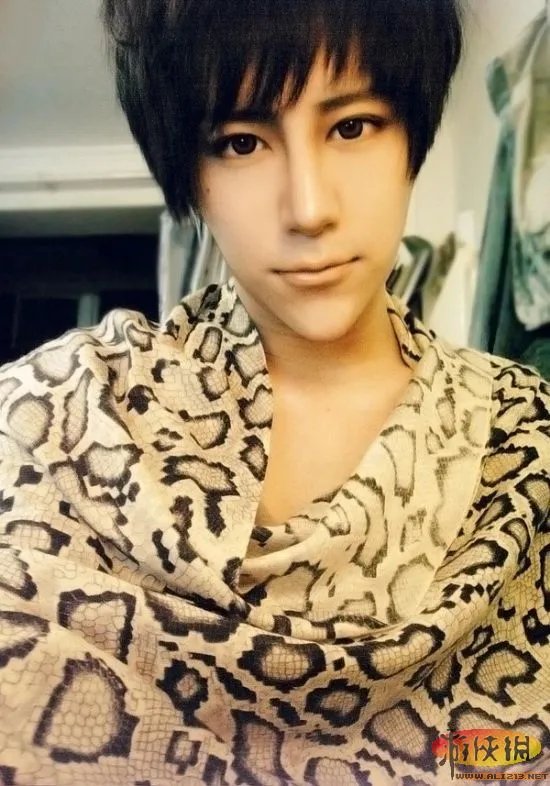 都是些神马玩意 网络红人超奇葩的“锥子脸”