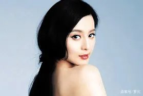 终于瞒不住了，范冰冰与范丞丞的关系曝光，这次不喊弟弟了，喊的是什么？