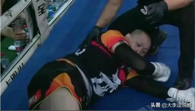 网红刘二狗挑战一龙被打哭，你怎么看？