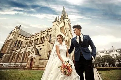 上海公主婚纱摄影怎么样 2017婚纱照都流行什么风格