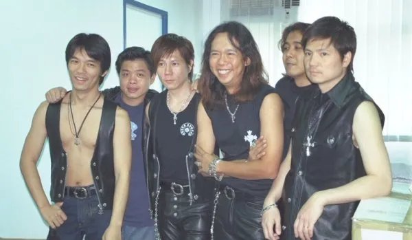 周慧敏悼念已逝音乐人、太极乐队成员唐奕聪，她与唐奕聪有着怎样的渊源？