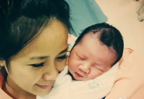 江宏恩陈仙梅情路坎坷障碍多 他们的儿子多大了叫什么