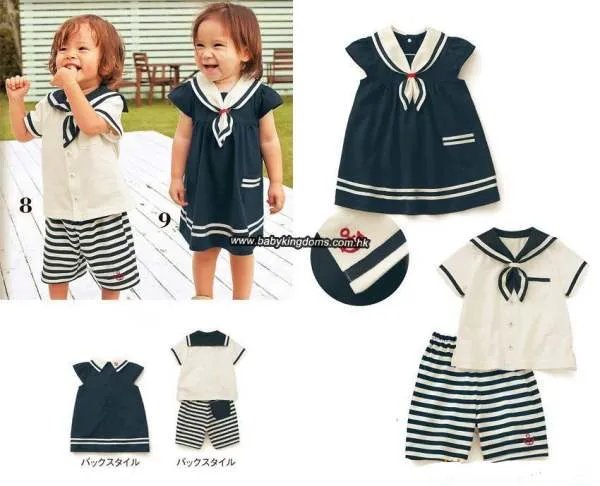 海军风的短裙应该搭配什么上衣