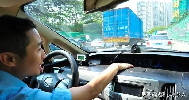 无人驾驶网约车上路,出租车司机会失业吗?