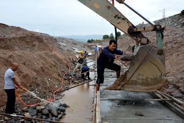 毛石混凝土挡土墙的毛石掺入比例在什么规范上有明确