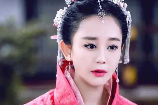 万贵妃是唐朝第一个掌管后宫的人，她最后是怎么死的？