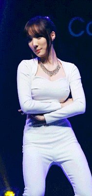 周四福利囧图云飞系列 满屏大长腿遮住了观众的双眼