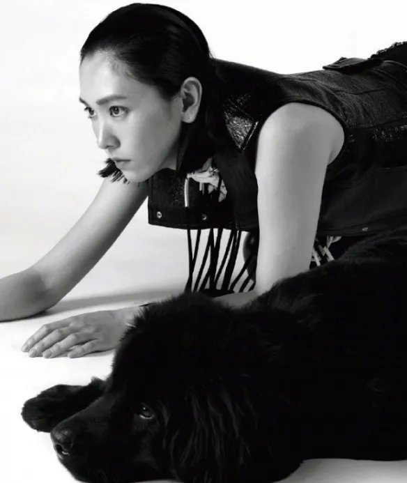 33岁新垣结衣曝大量新杂志写真！风格百变 美帅兼备