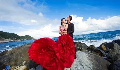 拍海景婚纱照注意事项  新人该怎么拍海景婚纱照