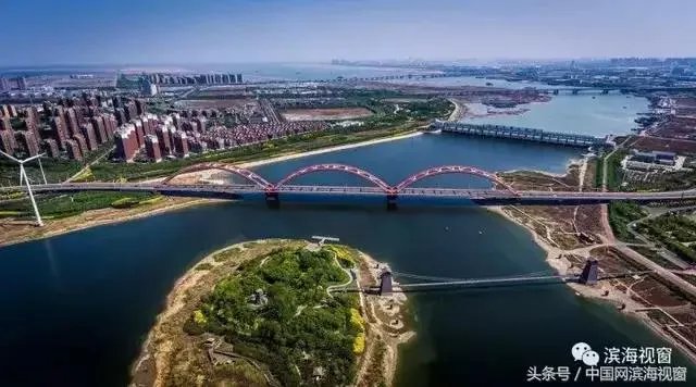 天津欢乐谷和北京欢乐谷哪个好玩？